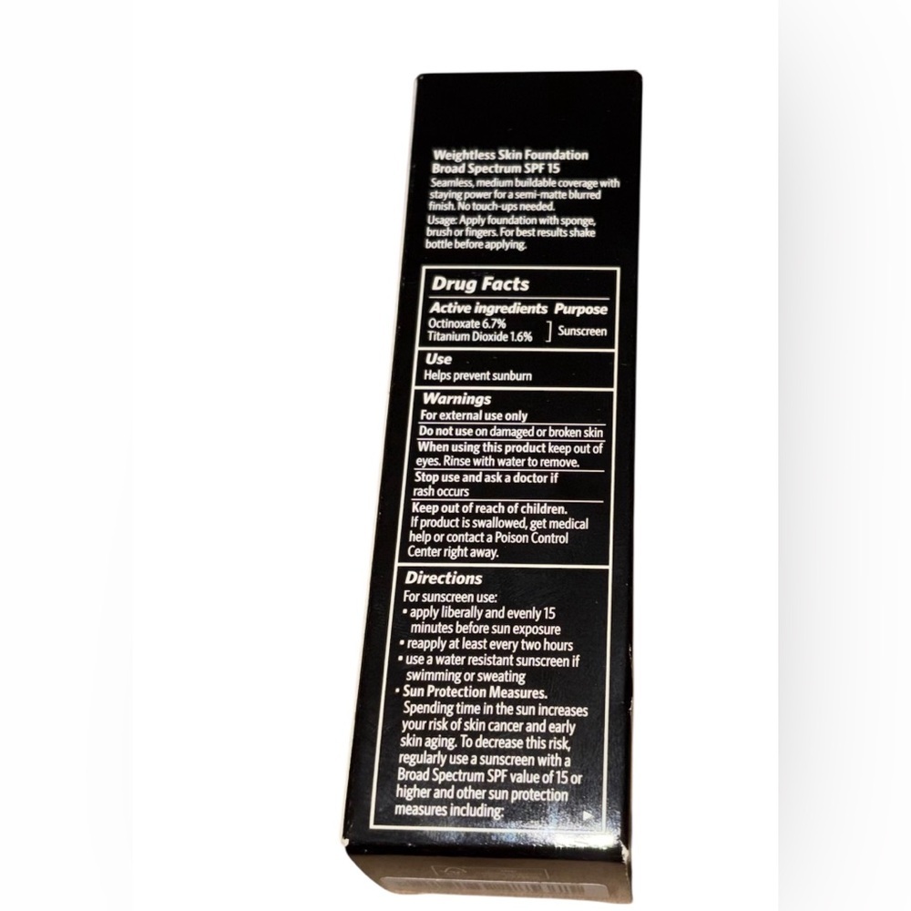 Bobbi Brown Weightless Skin Foundation - Picture 2 of 3